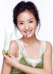 明星林依晨的照片,清新脱俗，演绎时光里的美好