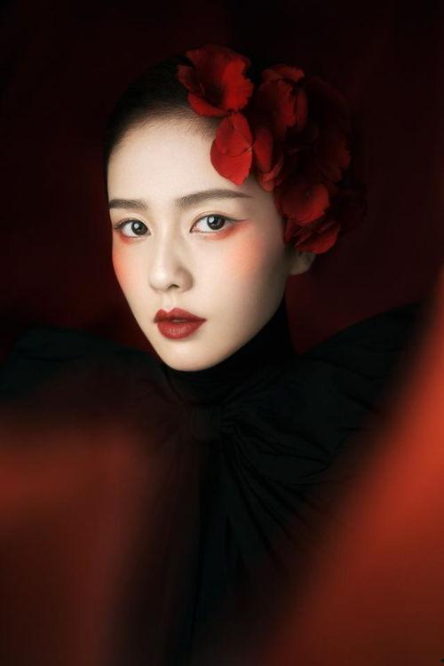 贵州明星造型设计,演绎多彩民族风