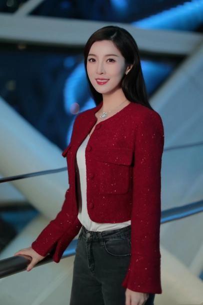 明星朱,揭秘明星朱成的星途历程