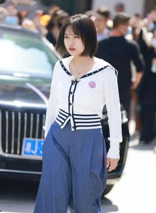 明星穿搭李雪琴,明星私服的时尚智慧