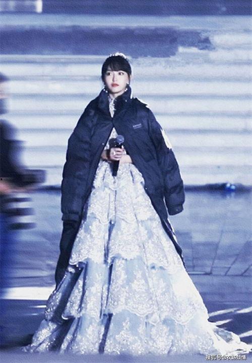 明星在逃公主裙礼服,明星在逃公主裙礼服的华丽逆袭